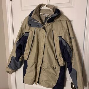 Columbia women’s cream and blue interchange jacket size medium